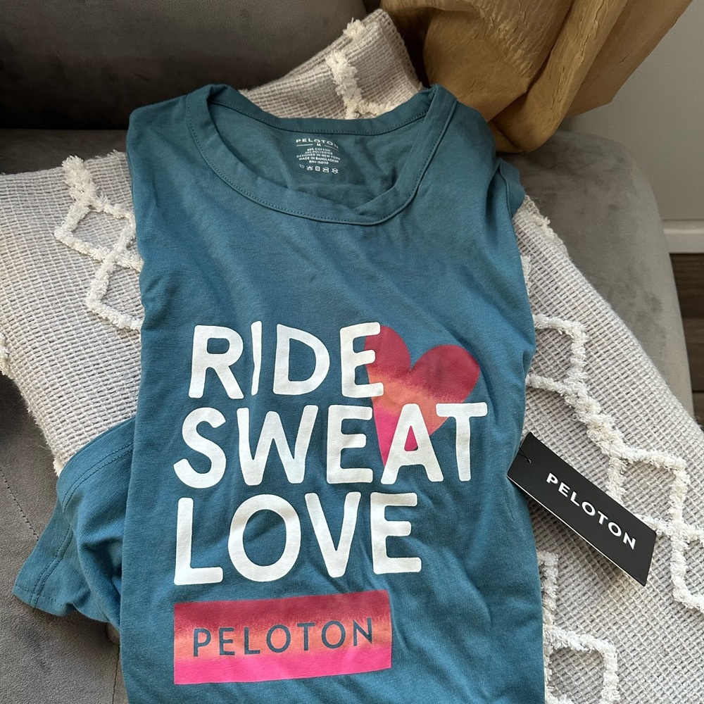 Peloton tank size Med NWT.